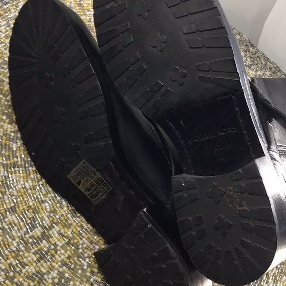 Michael Kors size 9 Black 3/4” Boots. Pull on - Picture 6 of 6